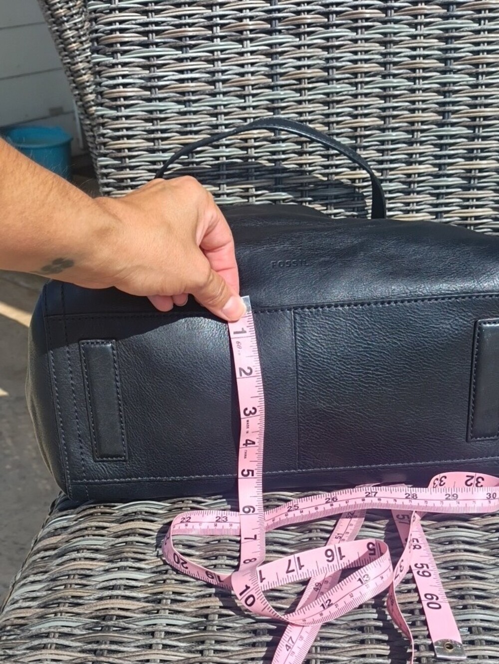 Fossil Tote In Black - Picture 6 of 11